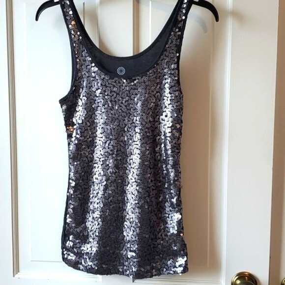 OLD NAVY GRAY SILVER SEQUIN TANK TOP SZ SMALL MERMAIDCORE - Picture 1 of 7